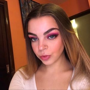 Meet your Posher, Avery